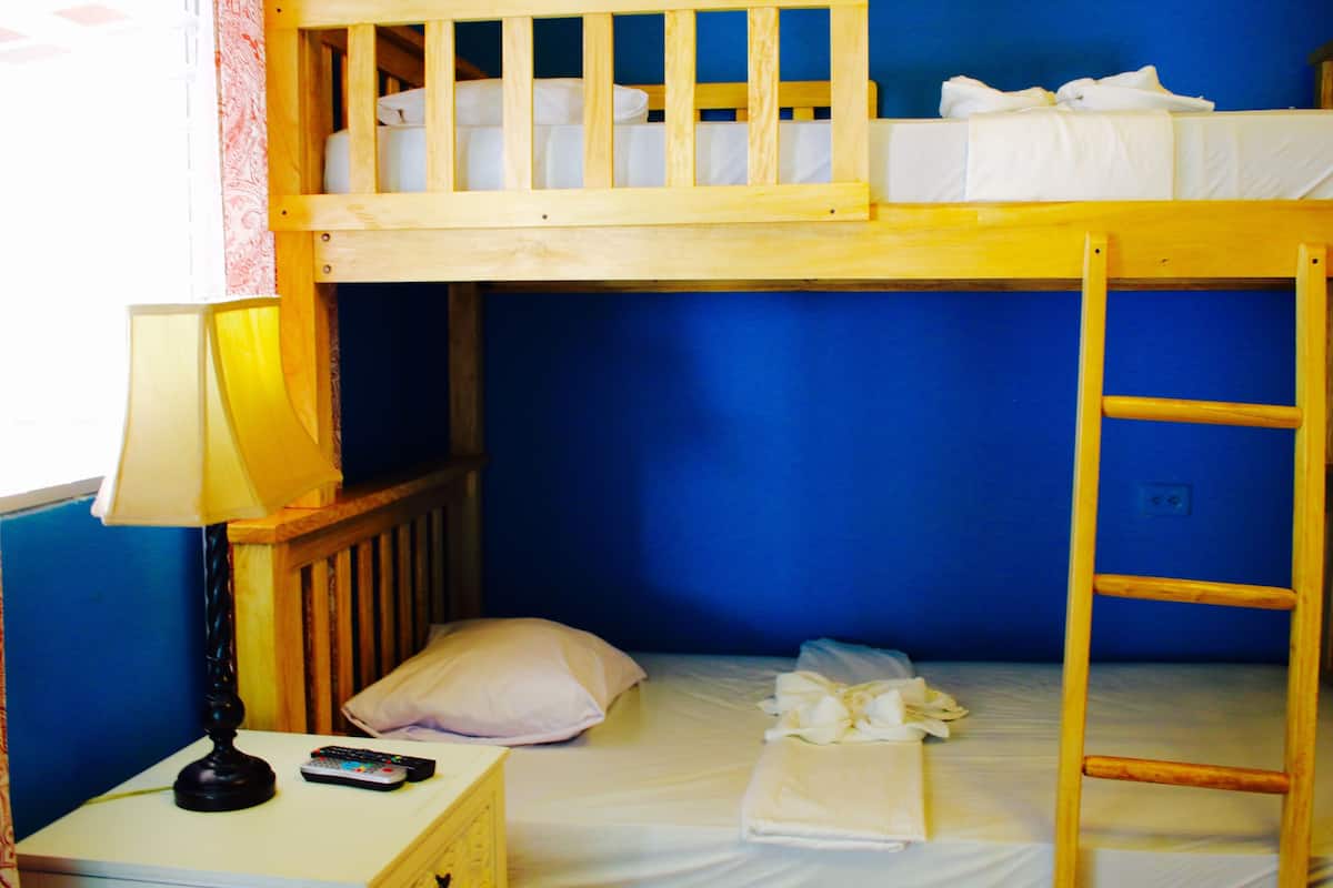 Familiekamer, uitzicht op zee | Extra bedden (toeslag), gratis wifi, beddengoed