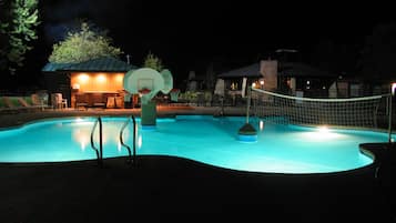 Indoor pool, seasonal outdoor pool, pool umbrellas, sun loungers