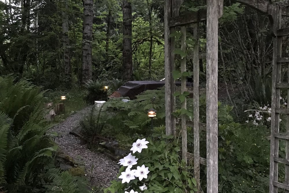 Mountain Meadows Inn