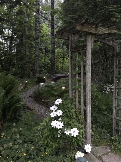 Mountain Meadows Inn