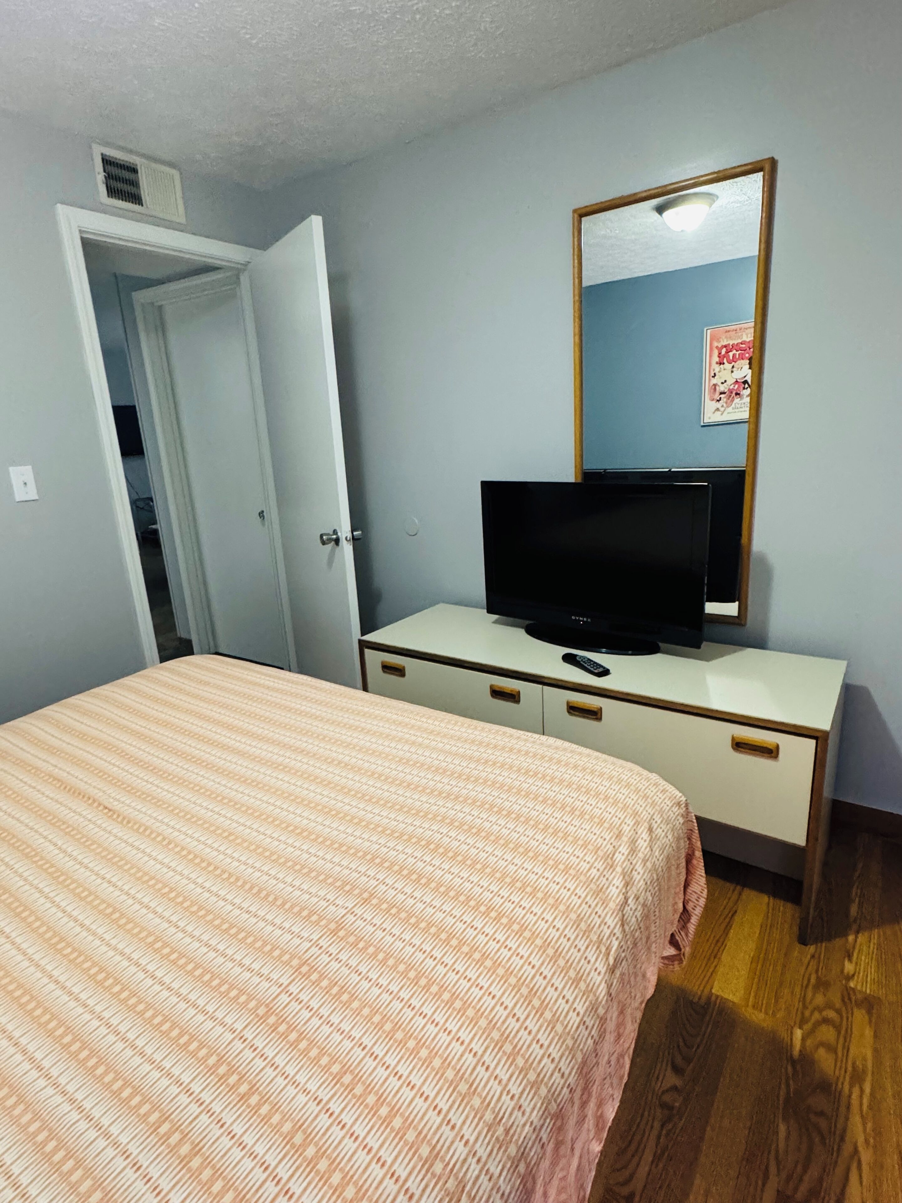 Suite, 1 Bedroom | Desk, iron/ironing board, WiFi (free), bed sheets