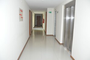 Hallway - Bonjour Hotel (Macaé)