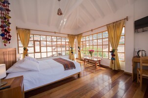 Superior Double Room, 1 Double Bed, Private Bathroom | In-room safe, blackout drapes, free WiFi