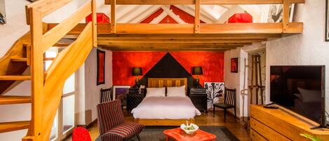 Phòng dành cho gia đình, ban công | Két bảo mật tại phòng, màn/rèm cản sáng