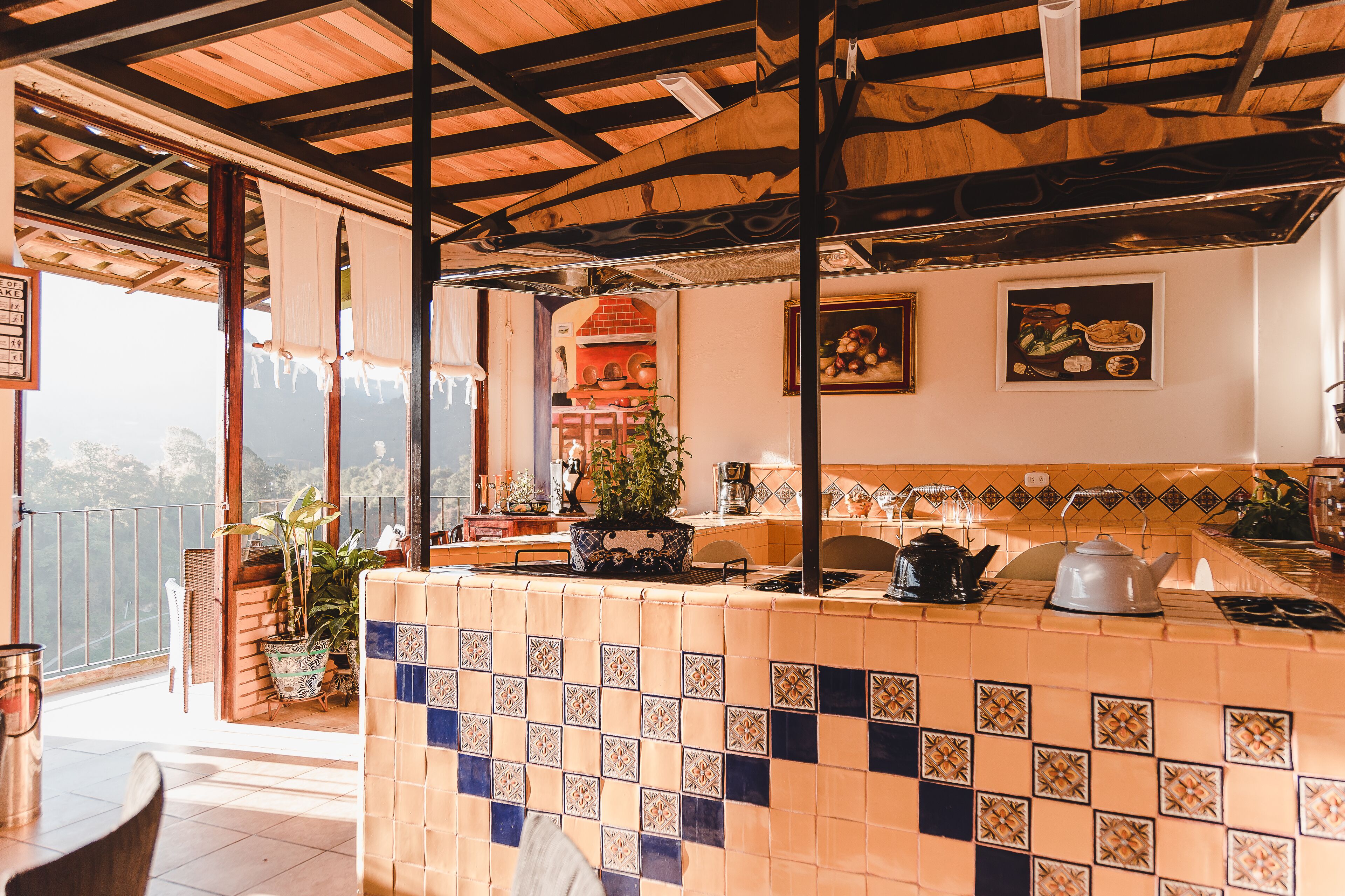 Se sirven desayunos, cenas y cocina mexicana 