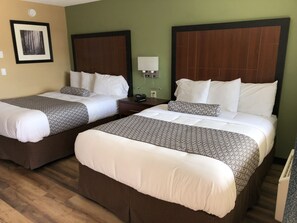 客房, 2 张大床 | 办公桌、遮光窗帘、熨斗/熨衣板、免费 WiFi