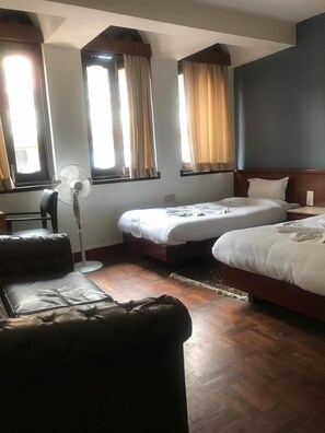 Desk, soundproofing, free WiFi - Hotel Earth House (Kathmandu)