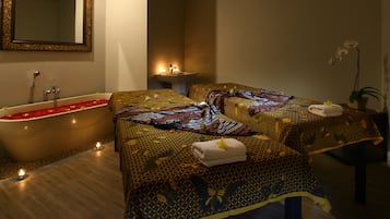 Perawatan tubuh, aromaterapi, pijat dengan batu panas, dan body scrub