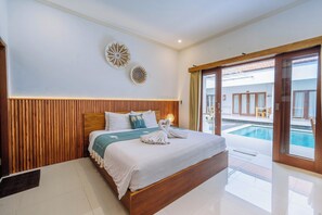Deluxe Room, 1 Bedroom, Private Bathroom, Poolside | View from room