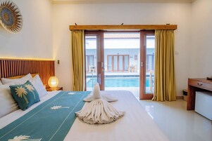 Quarto luxo, 1 quarto, banheiro privativo, ao lado da piscina | 1 quarto, frigobar, cofres nos quartos, escrivaninha