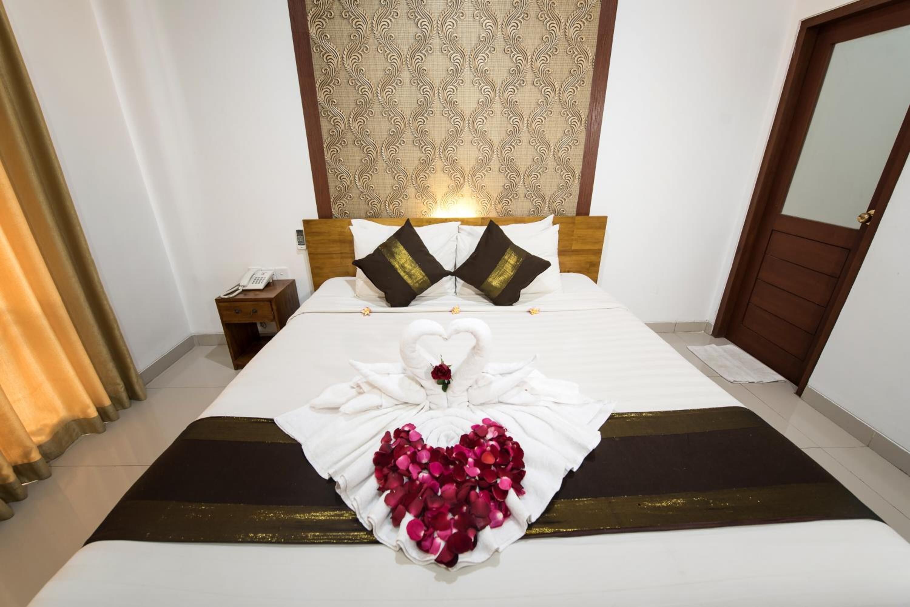 1 bedroom, minibar, in-room safe, desk