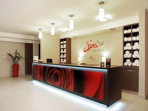 Couples treatment room(s), sauna, hot tub, steam room, body treatments - Hotel Austeria Conference & Spa (Ciechocinek)