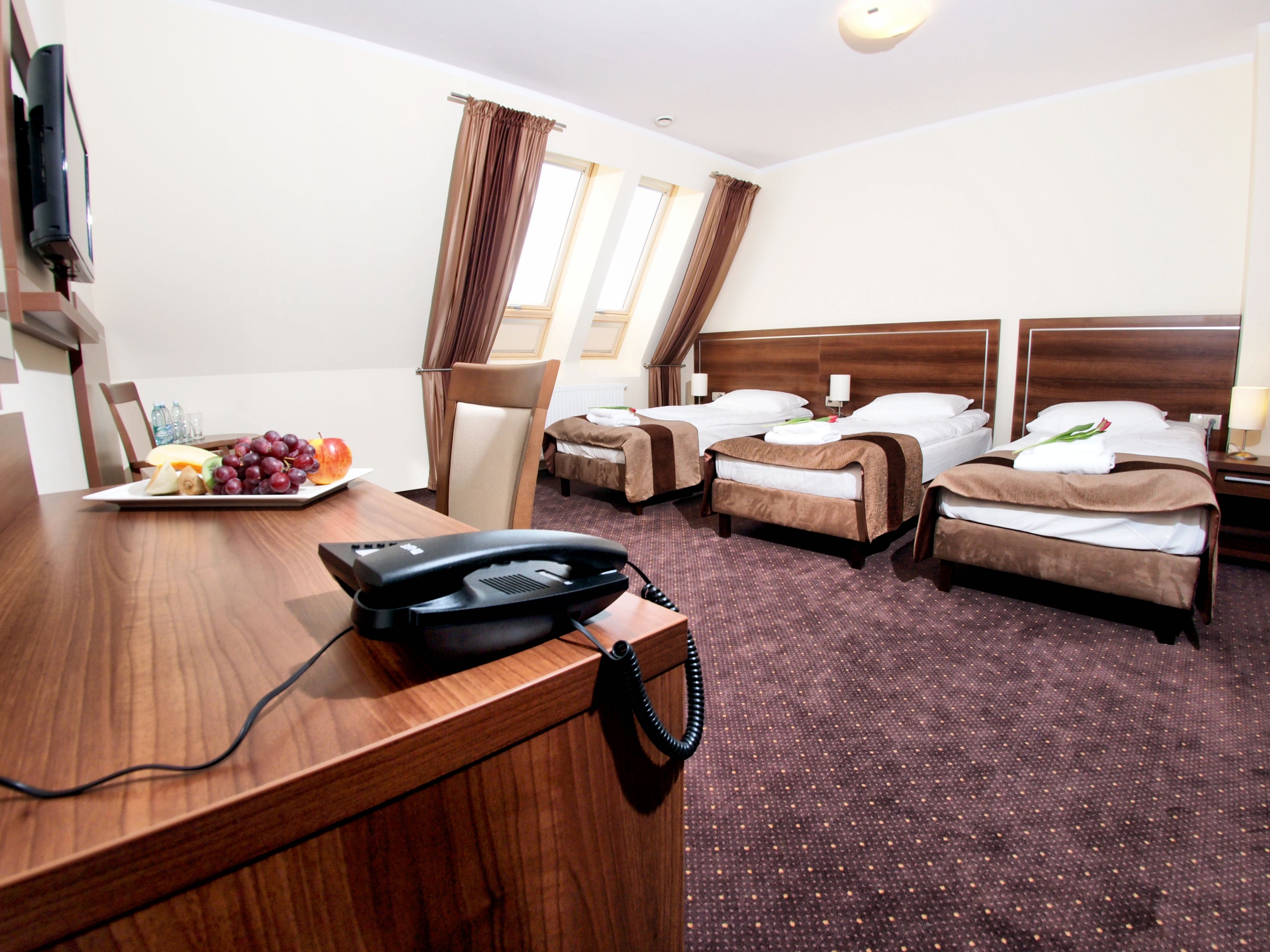 1 bedroom, premium bedding, in-room safe, desk