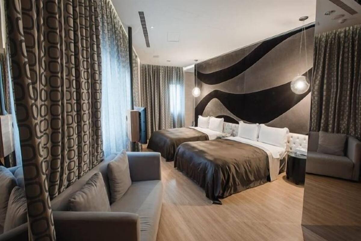 Down duvets, desk, rollaway beds, free WiFi