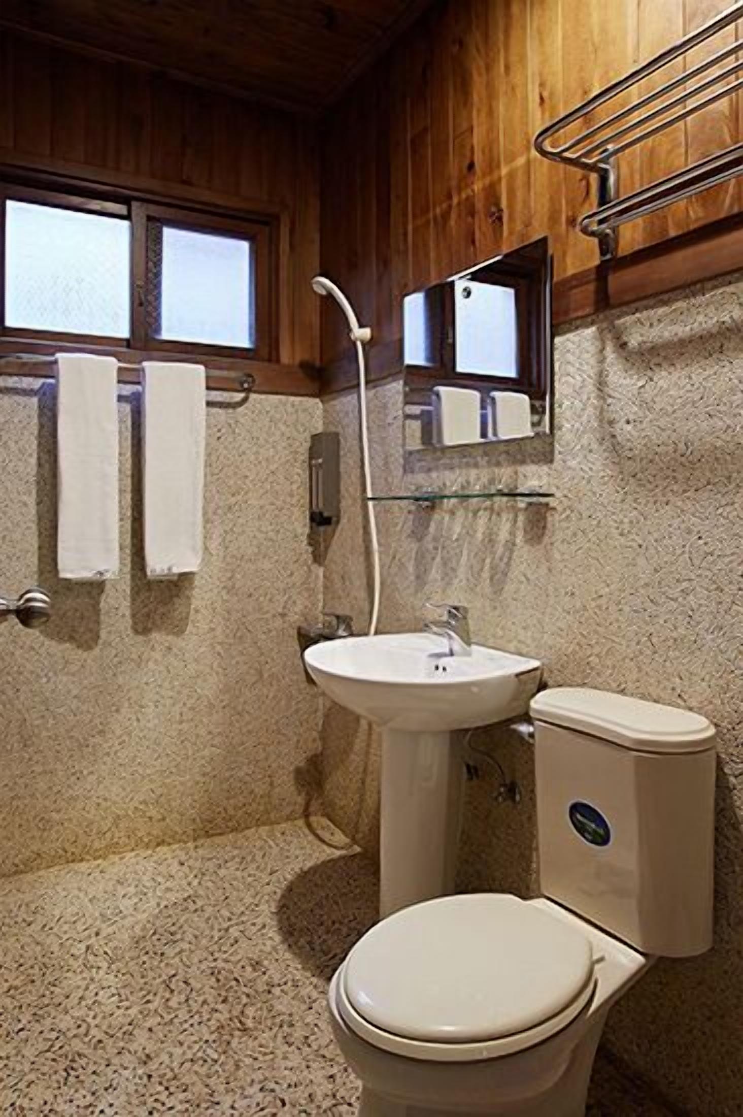 quadruple room (include dinner and breakfast) | premium bedding, down duvets, desk