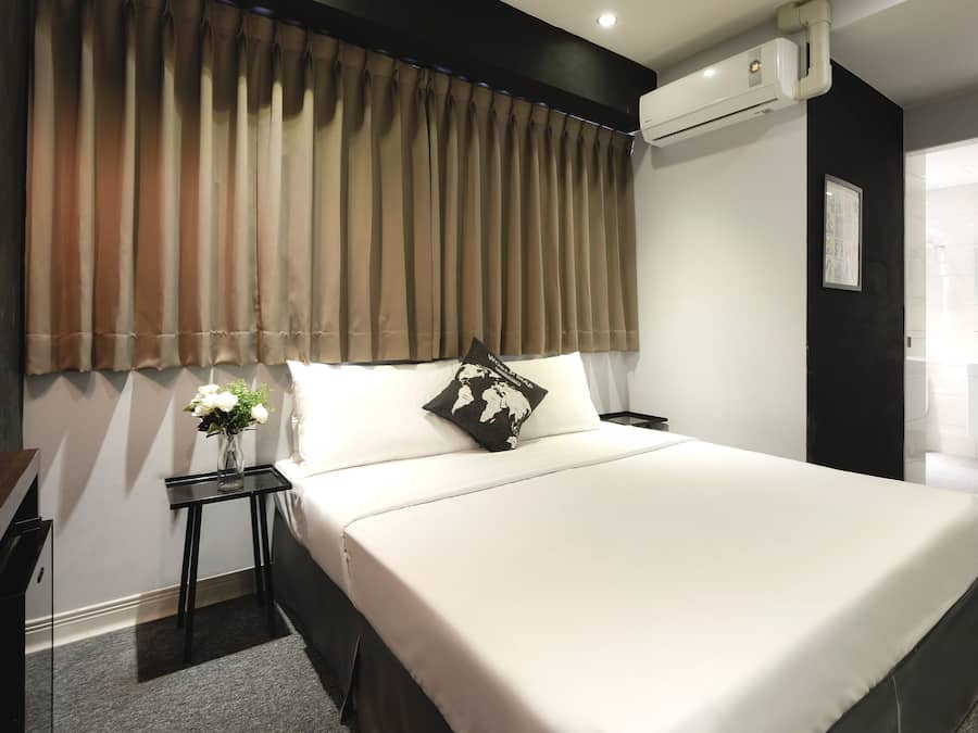 Quarto solteiro, 1 cama de solteiro | Edredons de pluma, escrivaninha, quartos à prova de som