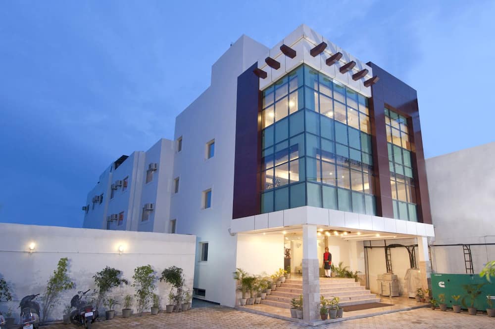 Hotel Deviram Palace