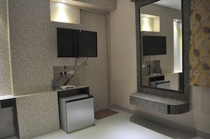 Literie de qualité supérieure, fer et planche à repasser, Wi-Fi gratuit