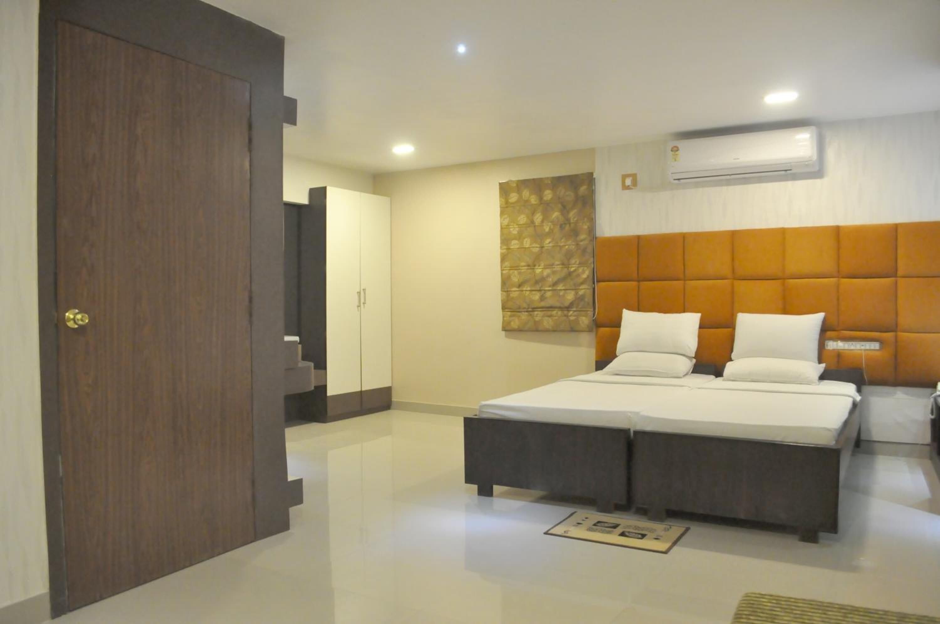 Roba de llit d'alta qualitat, planxa i posts de planxar i wifi gratuïta 