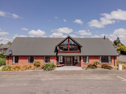 Snow Denn Lodge