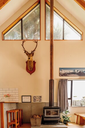 Living area - Snow Denn Lodge (Methven)