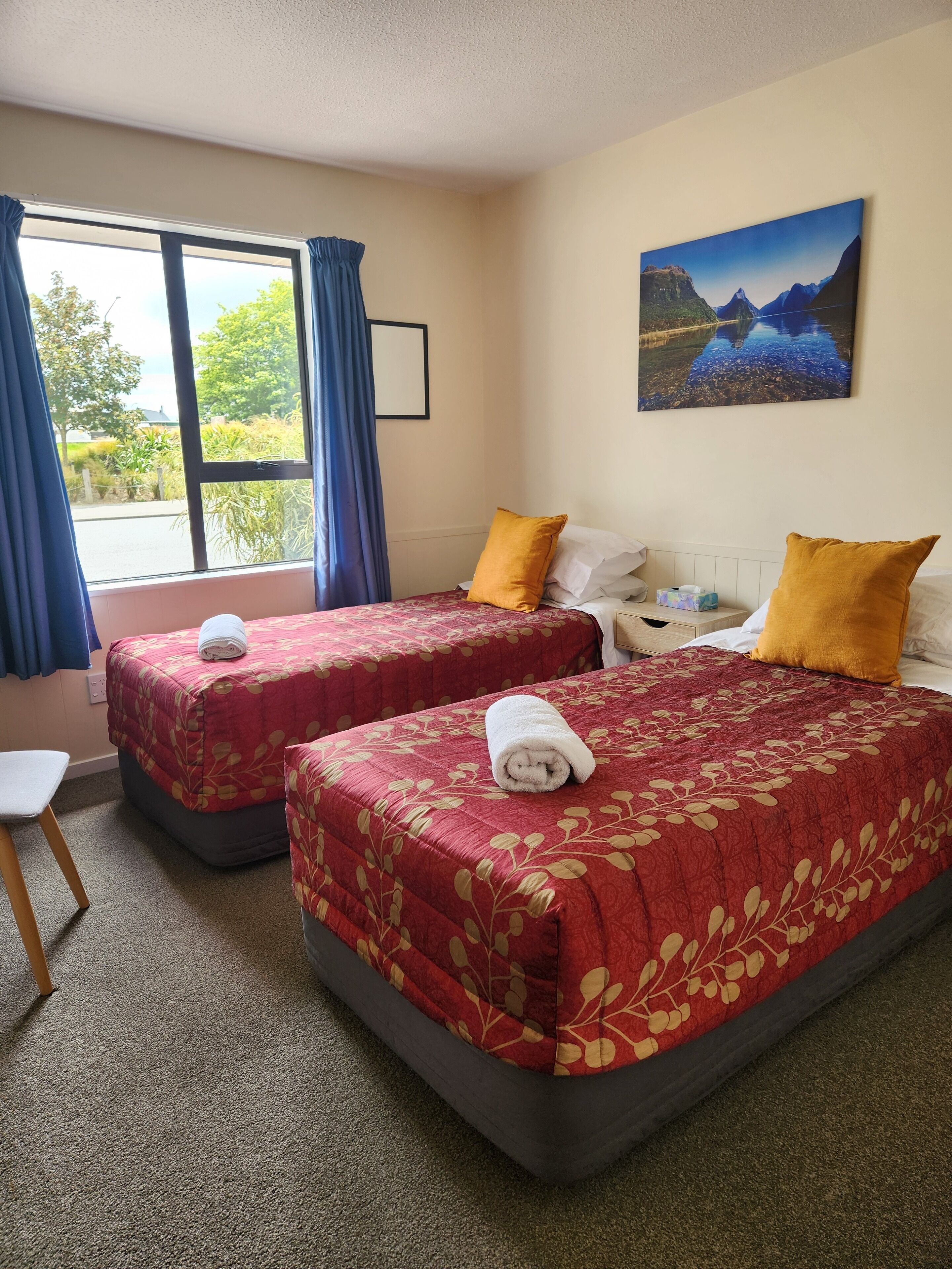 Free WiFi, bed sheets