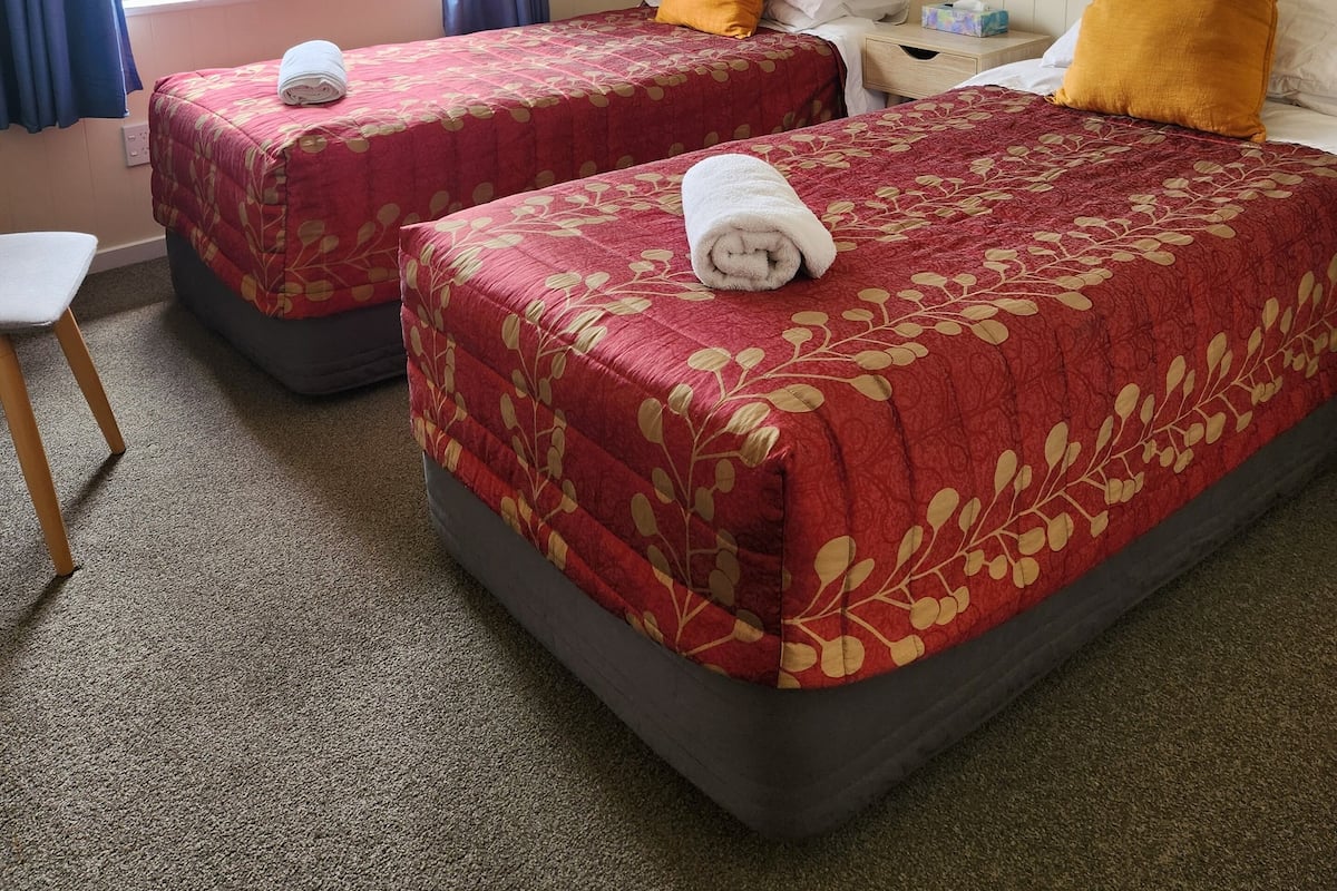 Free WiFi, bed sheets