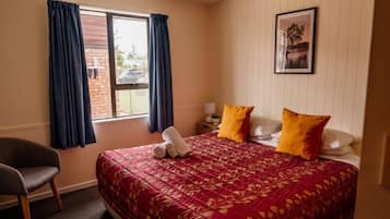 Super King with Ensuite | Free WiFi, bed sheets