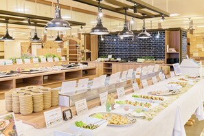 Buffet - ASO Farm Land (Aso)