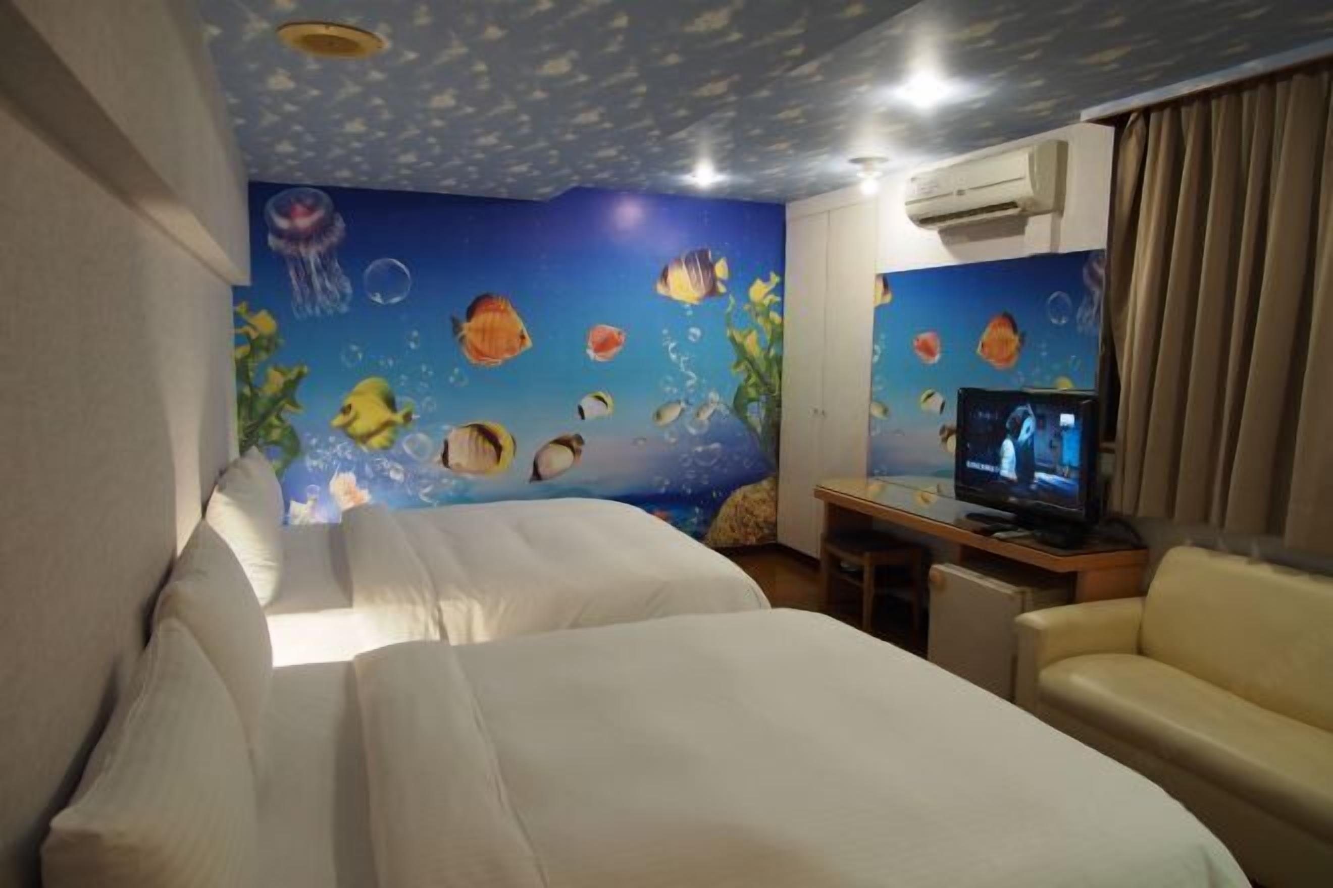 Down comforters, desk, free WiFi, bed sheets