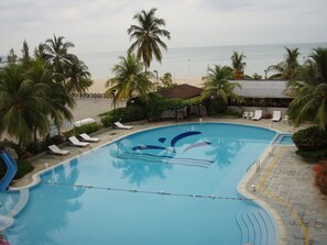 Outdoor pool - Bayu Beach Resort (Port Dickson)