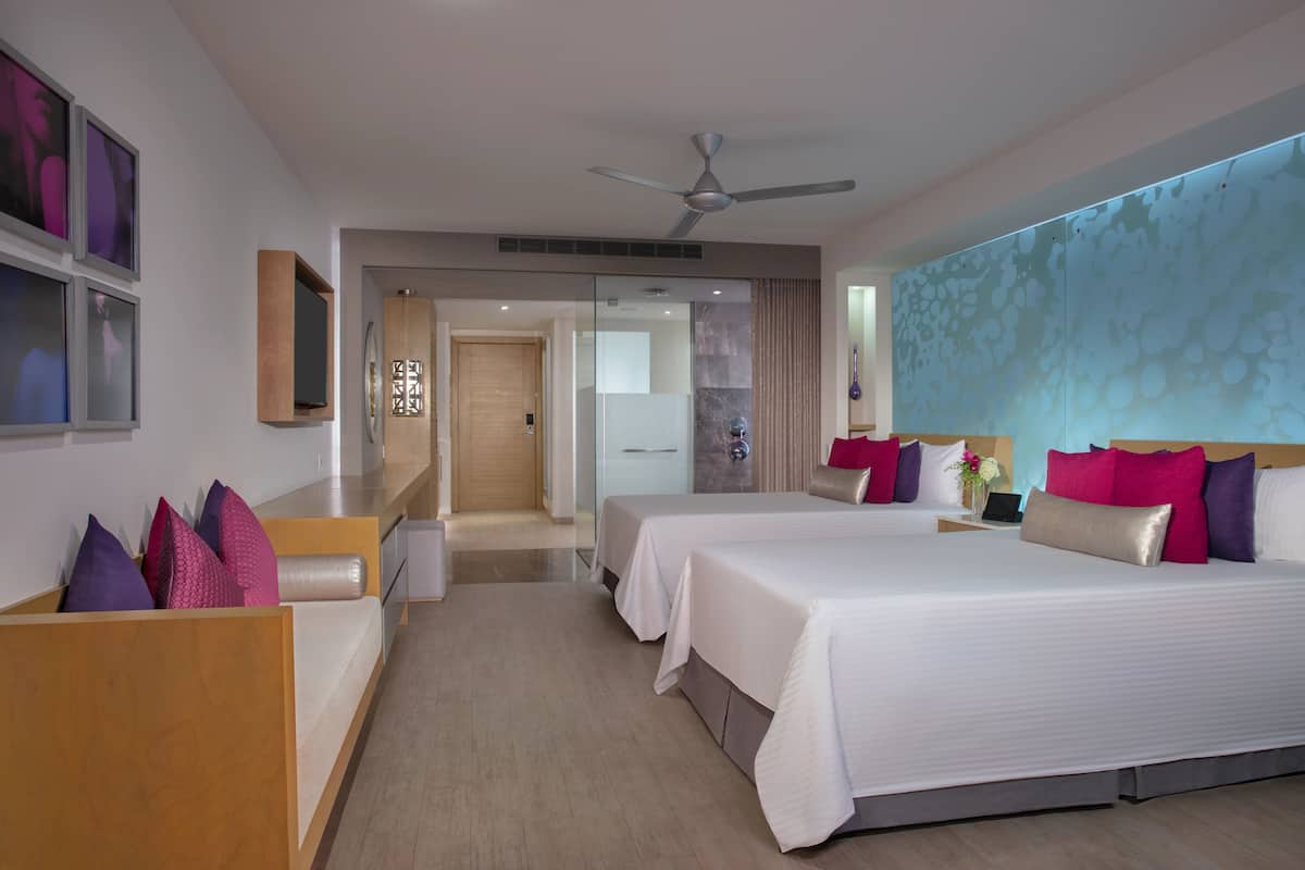 Xcelerate Junior Suite Tropical View Double | 1 間臥室、迷你吧、客房內保險箱、書桌
