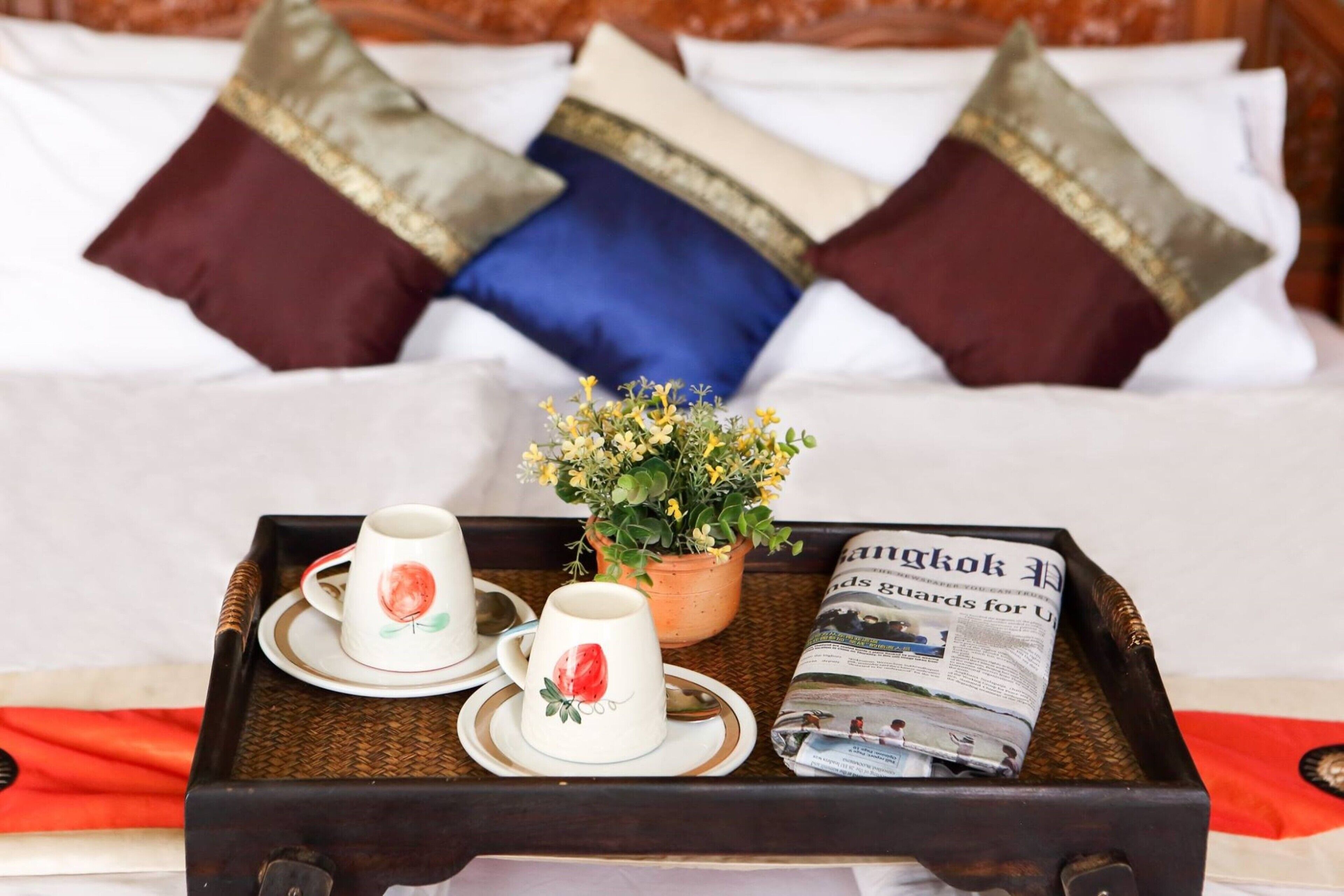 family suite | 1 bedroom, desk, free wifi, bed sheets