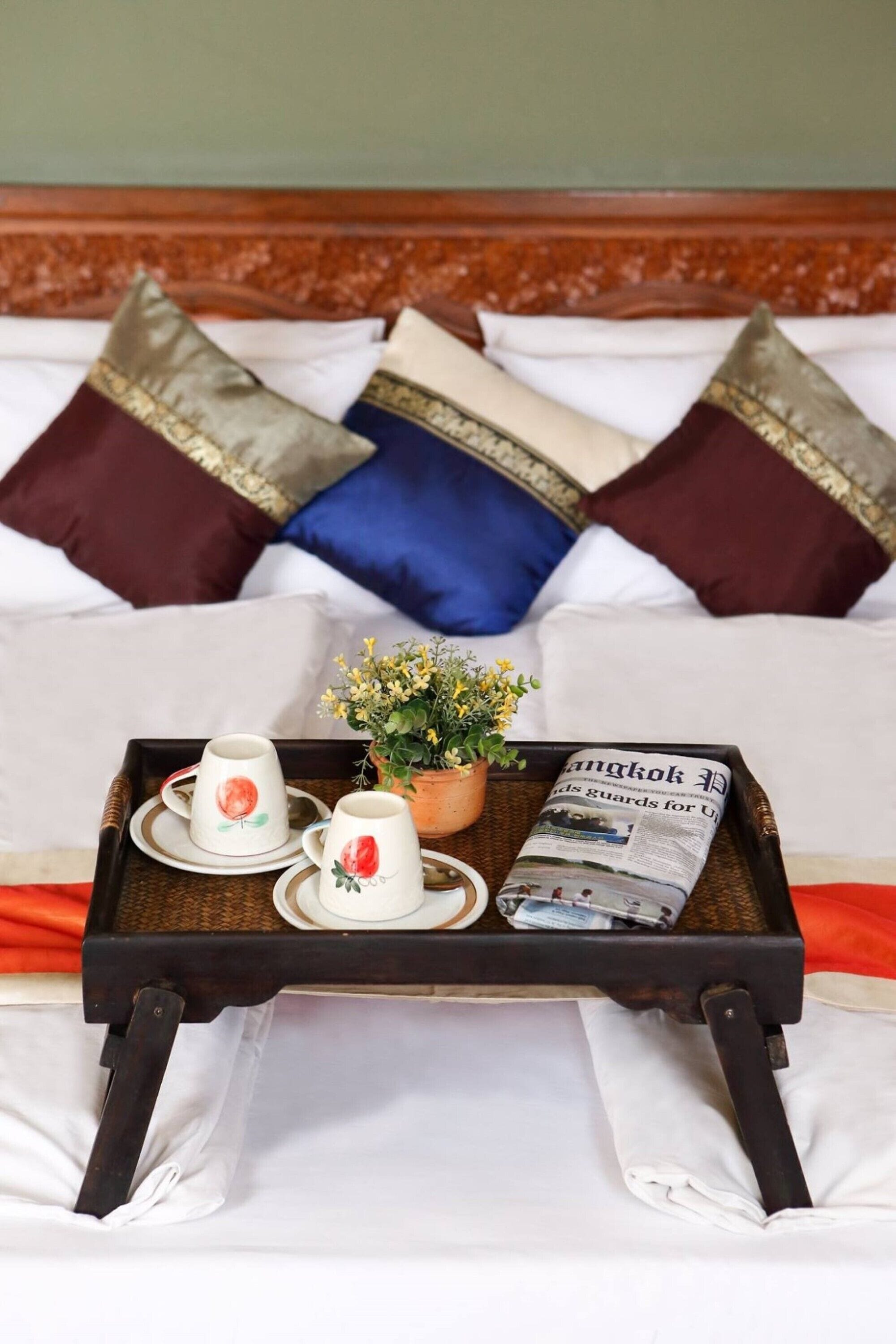 family suite | 1 bedroom, desk, free wifi, bed sheets