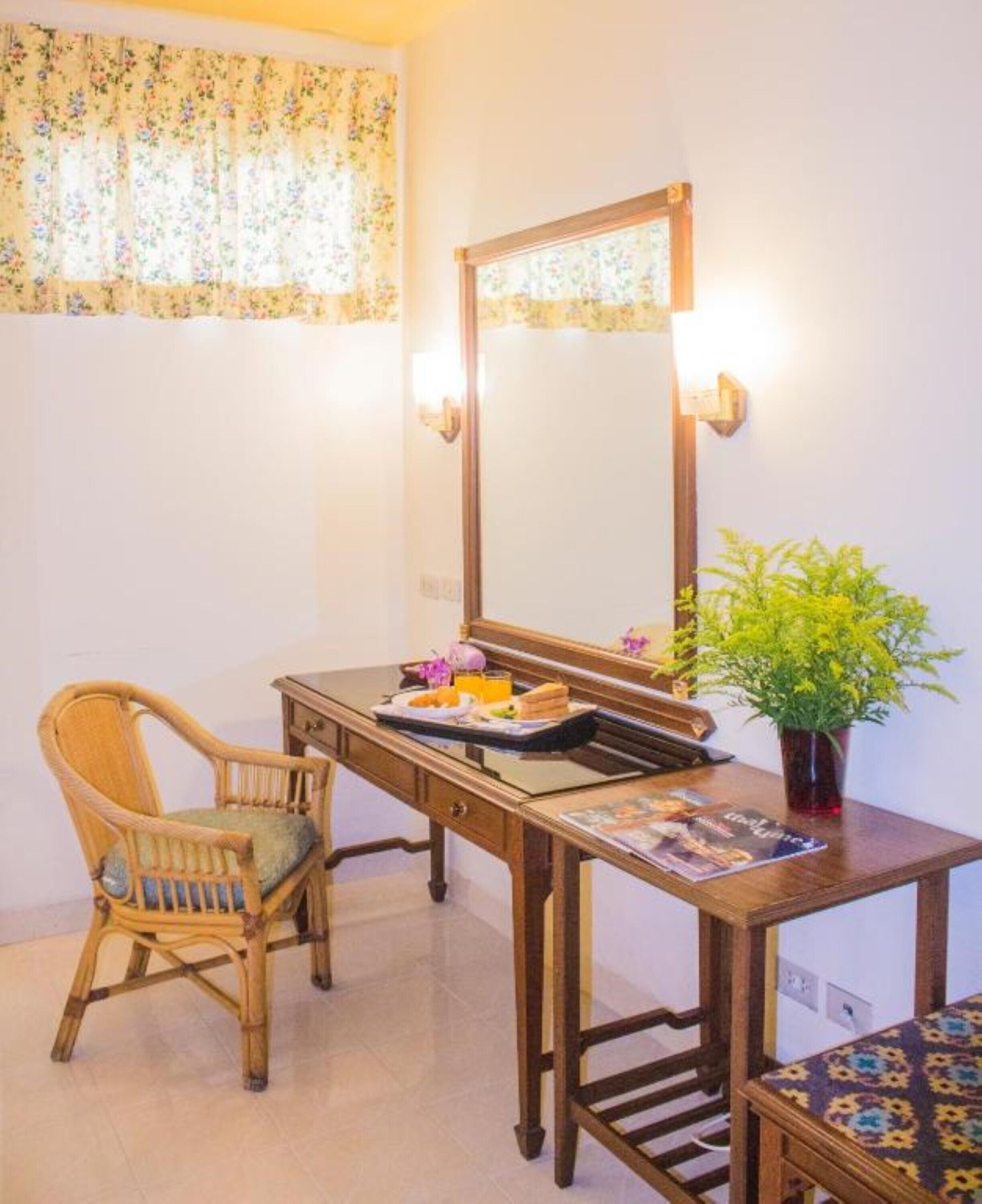 deluxe double room | 1 bedroom, desk, free wifi, bed sheets