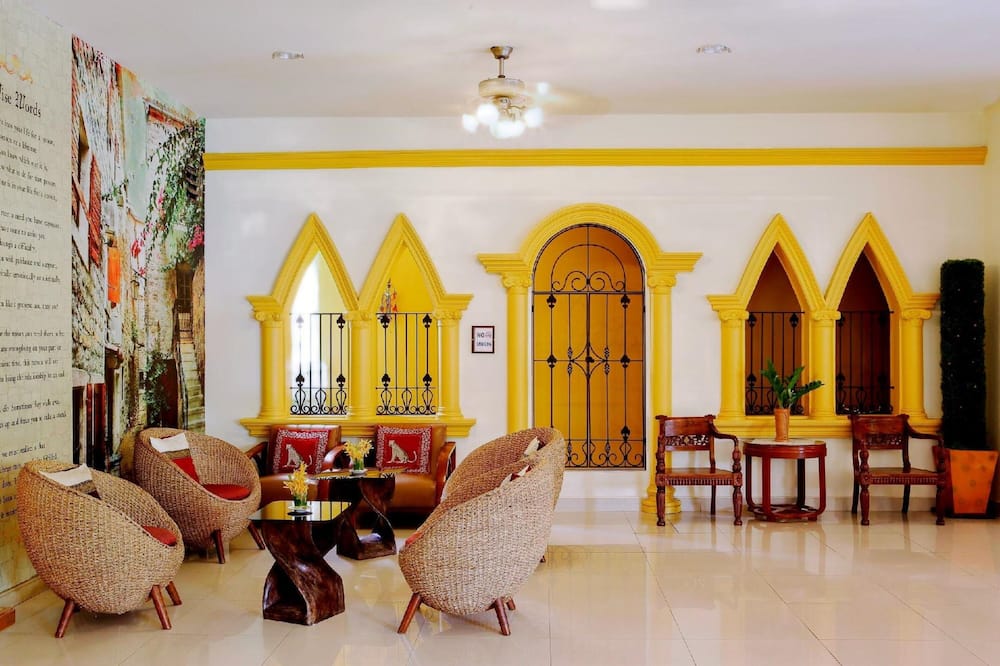 People Place Boutique In Town Hotel