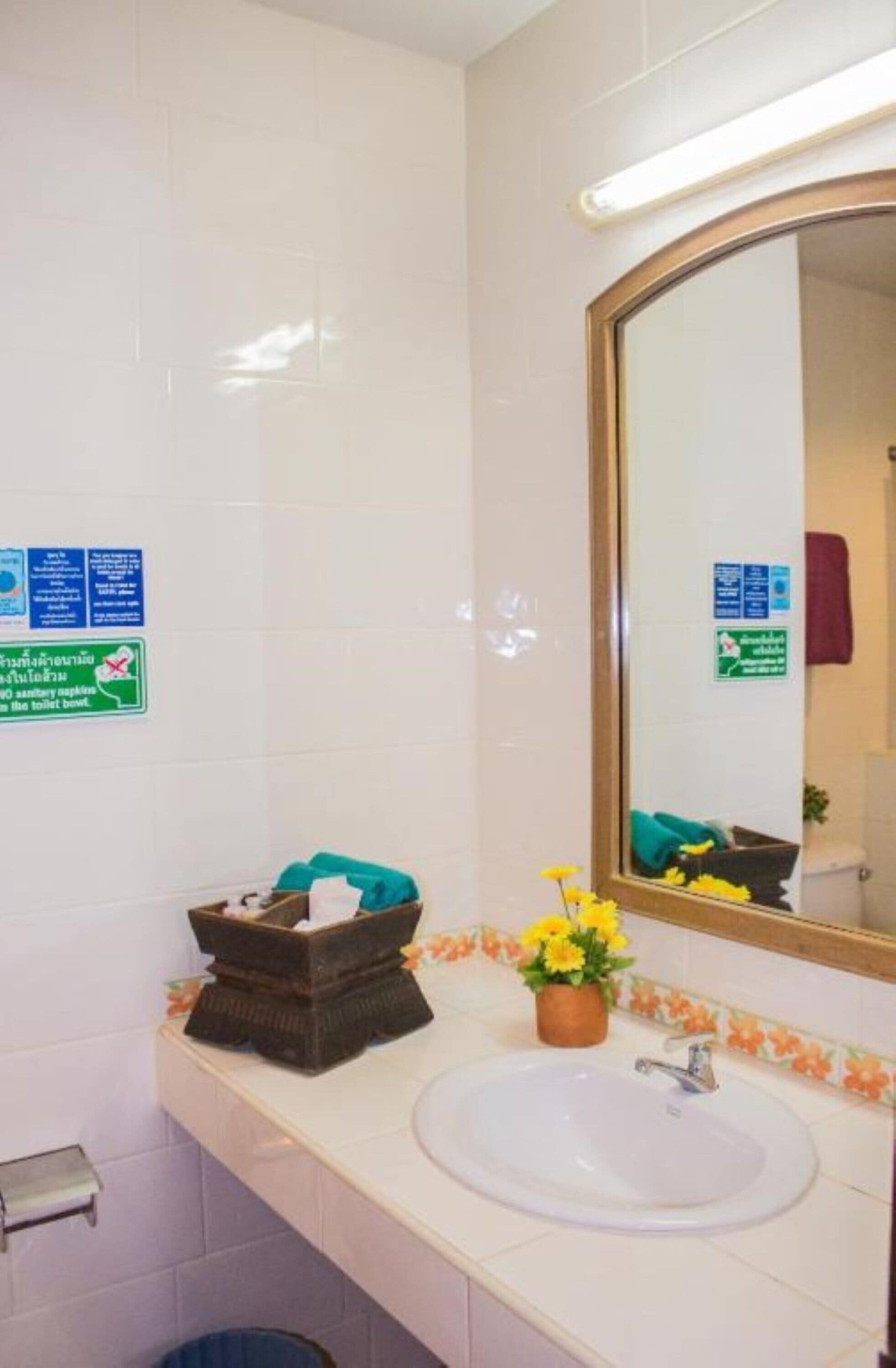 shower, rainfall showerhead, free toiletries, hair dryer