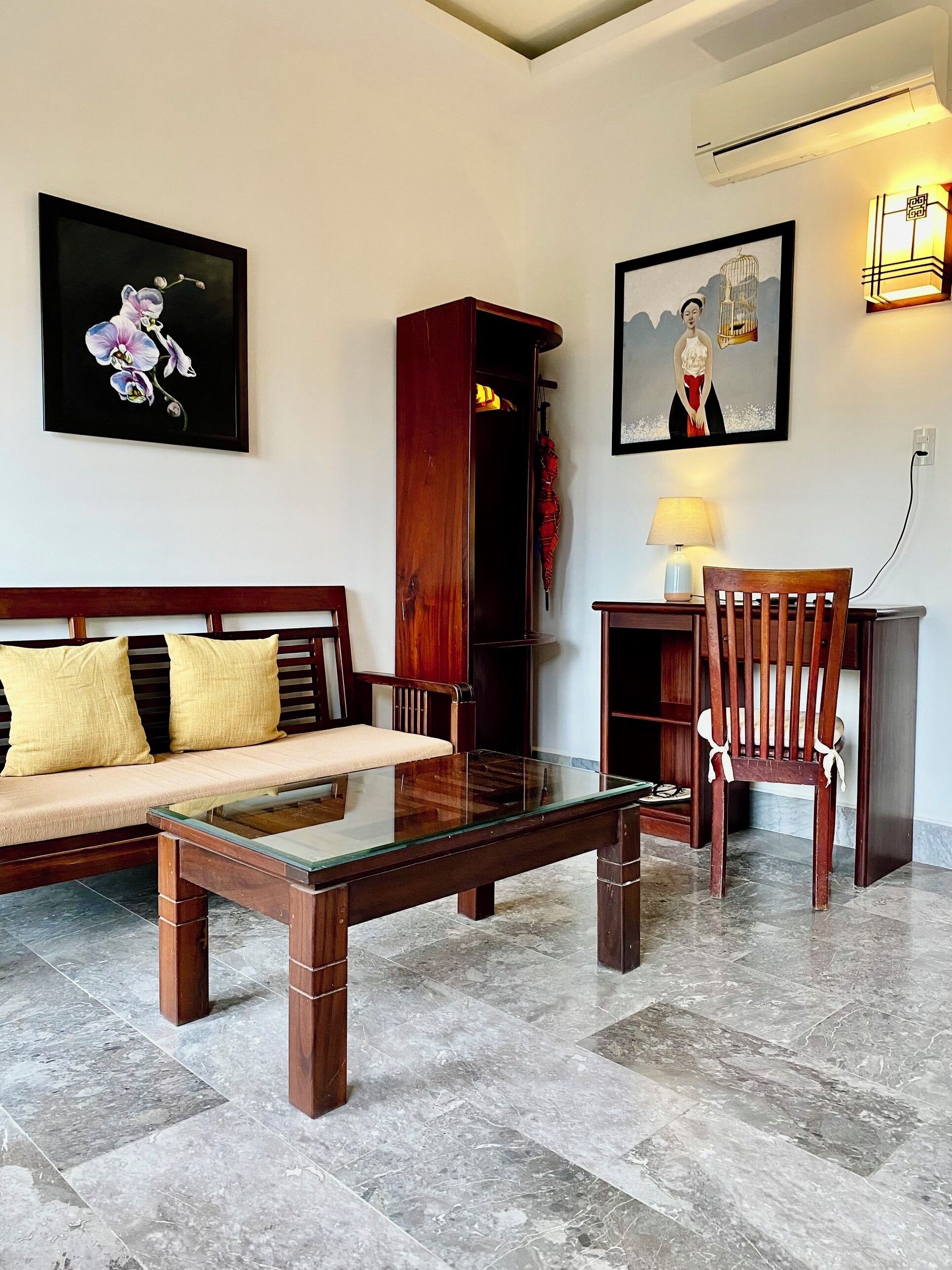 suite with balcony | 1 bedroom, minibar, in-room safe, individually decorated