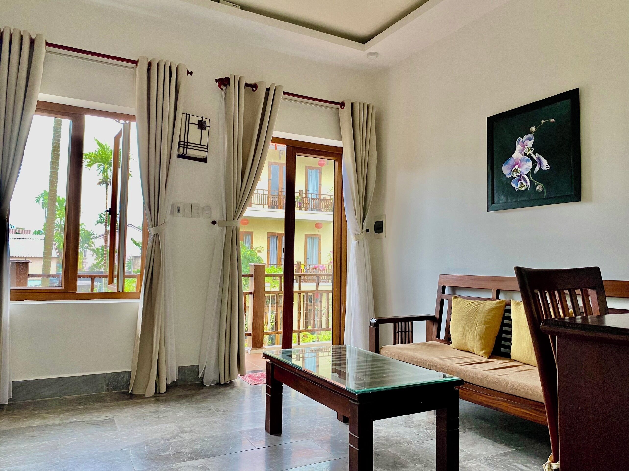 suite with balcony | 1 bedroom, minibar, in-room safe, individually decorated