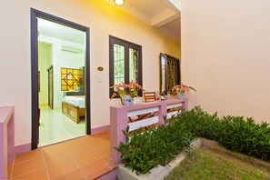 Deluxe Double or Twin Room, Garden View, Garden Area | Minibar, desk, iron/ironing board, rollaway beds - Do River Homestay (Da Nang)