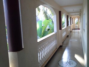 Interior - Elegant Shades (Benaulim)