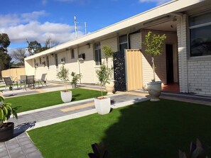 Front of property - Perth City Motel (Thornlie)