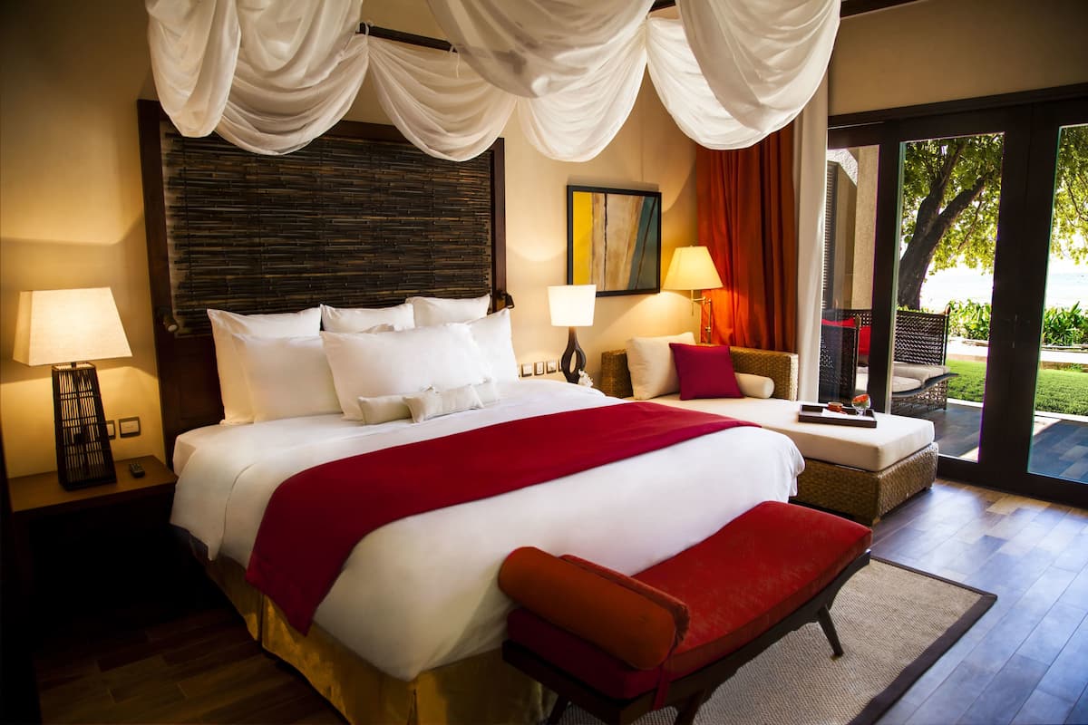 Hypo-allergenic bedding available, down comforters, minibar