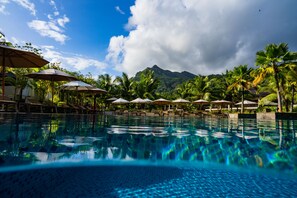 Outdoor pool, free cabanas, pool umbrellas - STORY Seychelles (Mahé Island)