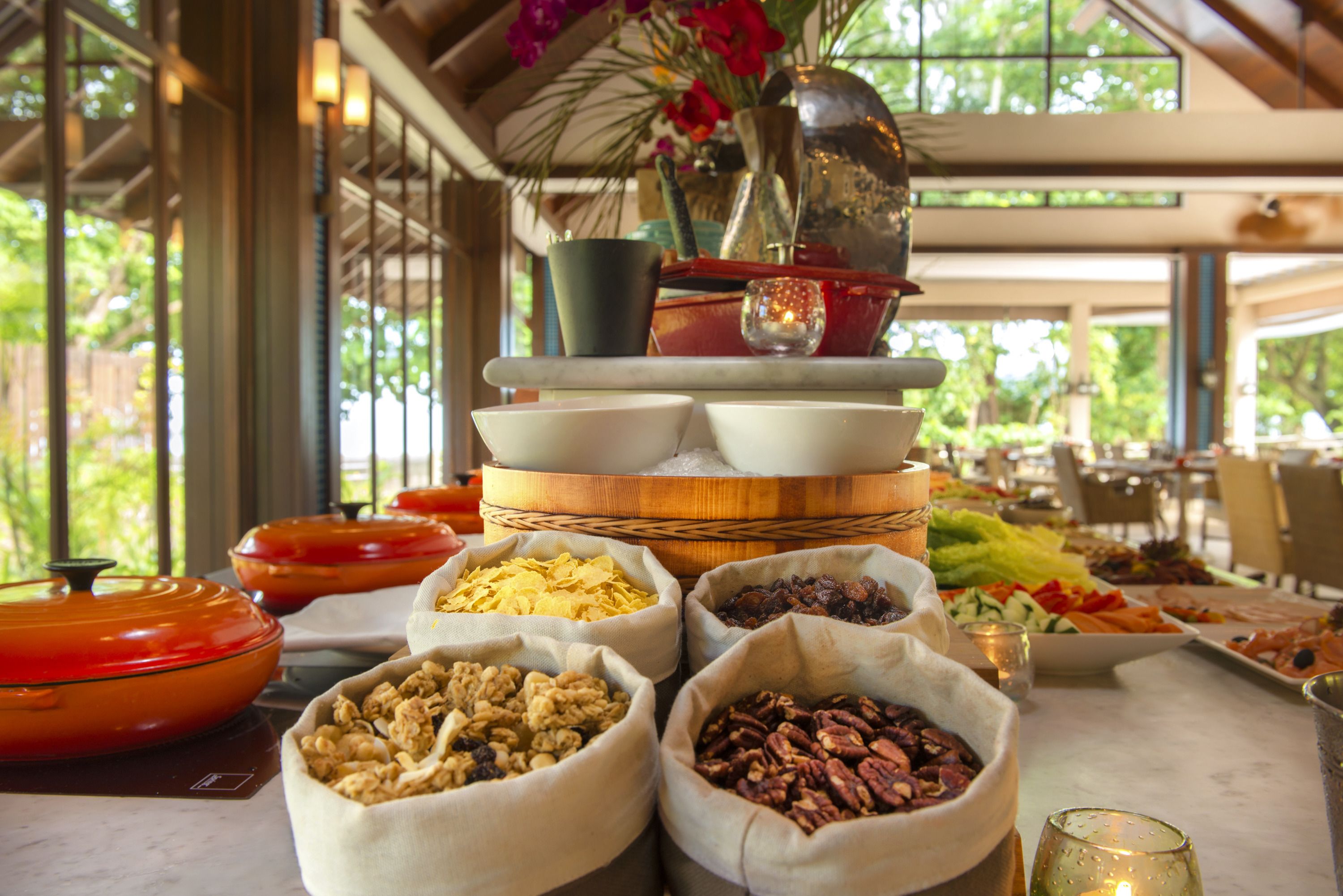 包含每日自助早餐