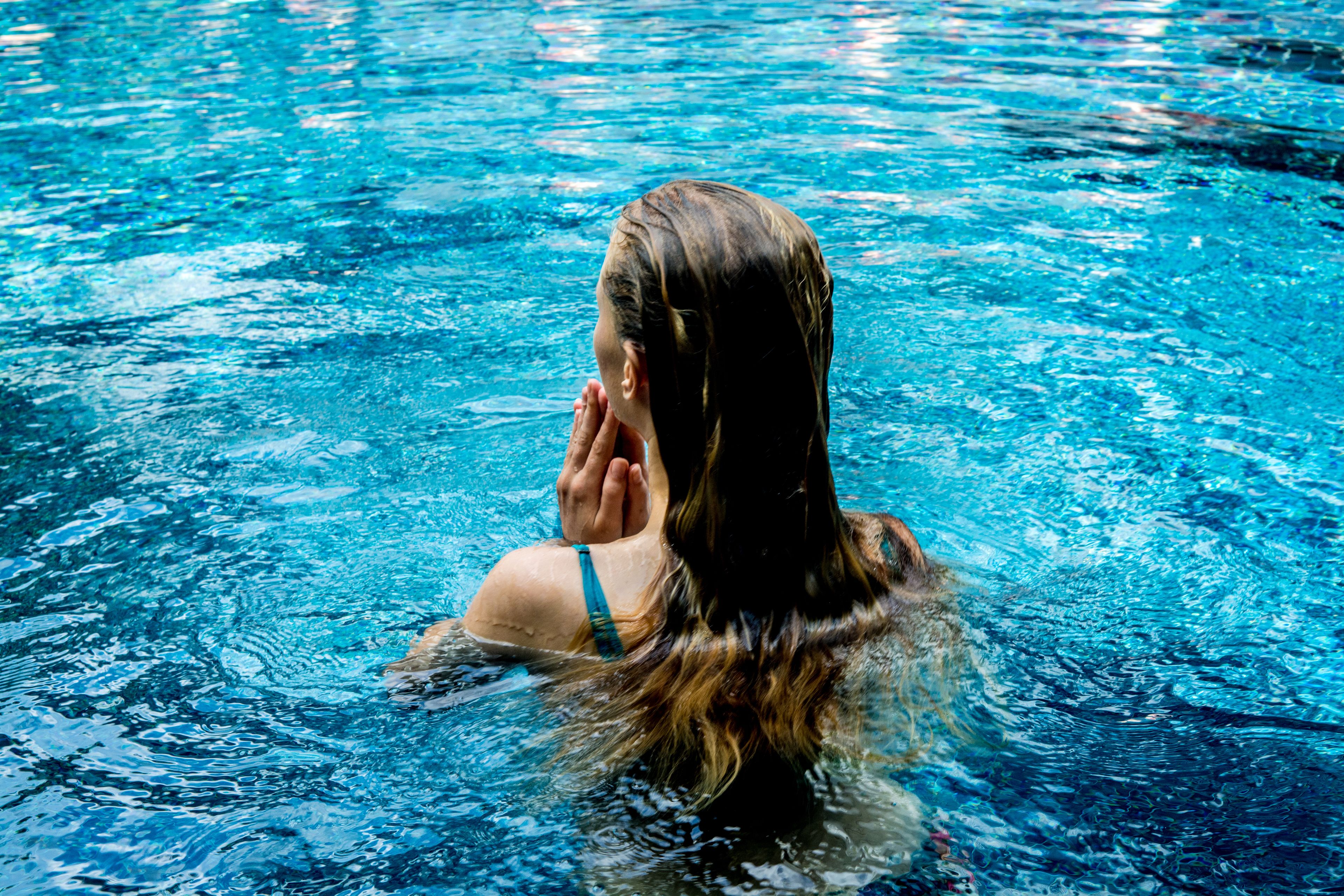 outdoor pool, pool umbrellas, pool loungers