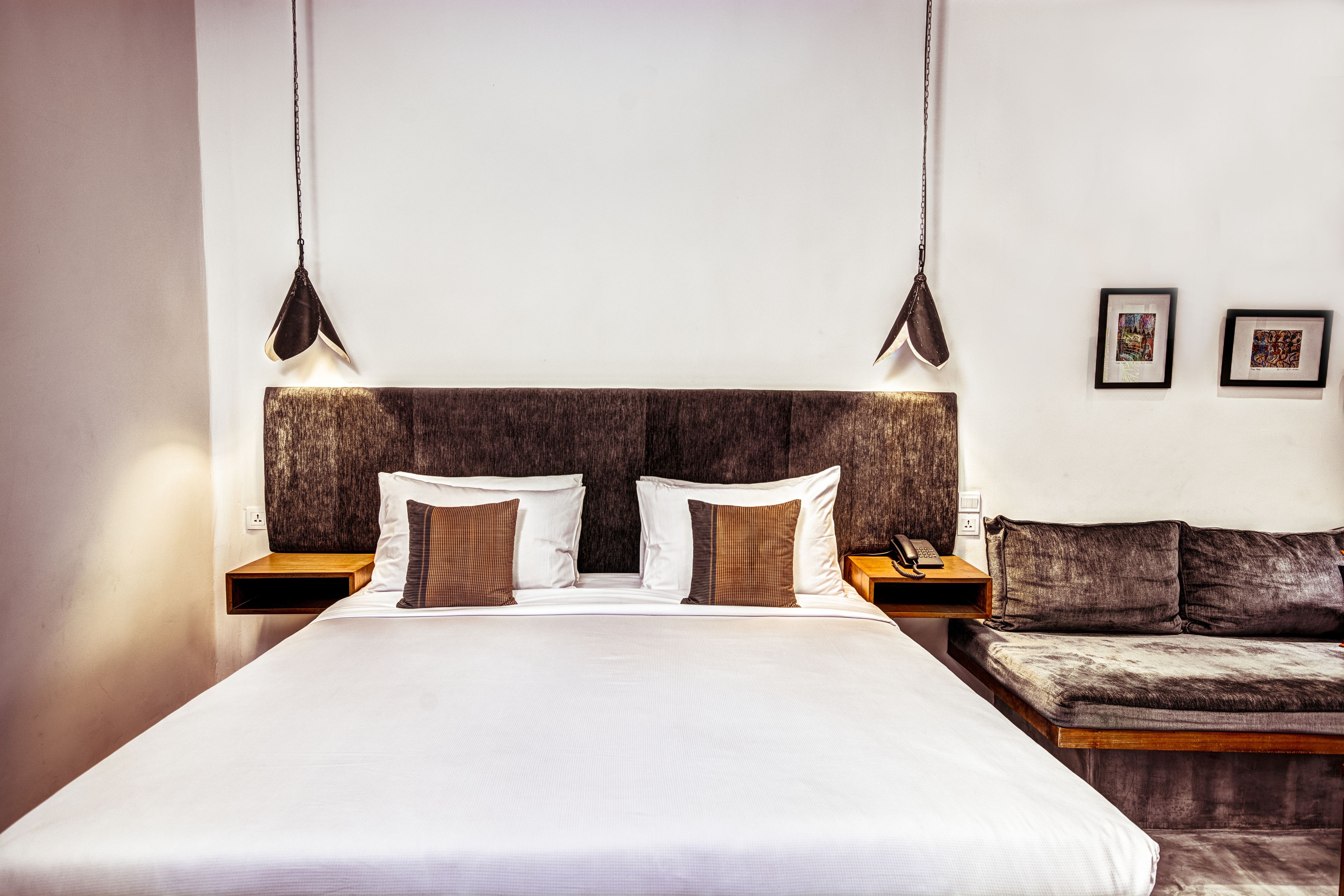 premium bedding, pillow-top beds, minibar, in-room safe