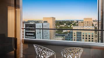 Apartamento, 3 habitaciones | Balcón