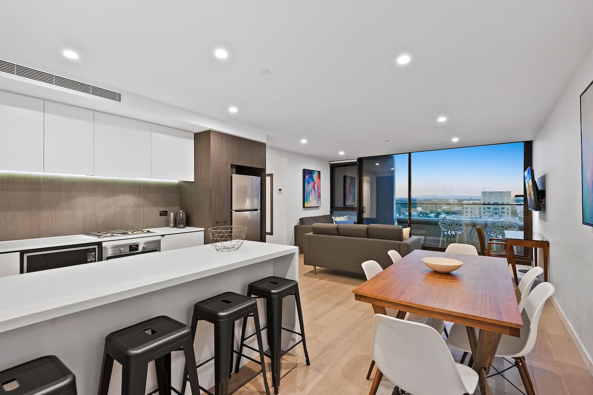 Three Bedroom Deluxe Apartment | Living area