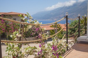 Exterior detail - Peace Hotel (Kas)